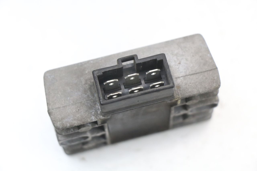 photo de REGULADOR DE CARGA PIAGGIO X8 125 (2004 - 2007) - Detalle de la pieza