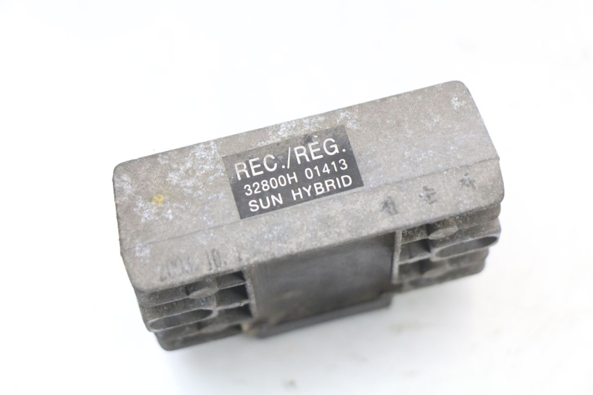 photo de REGULADOR DE CARGA PIAGGIO X8 125 (2004 - 2007) - Otra perspectiva