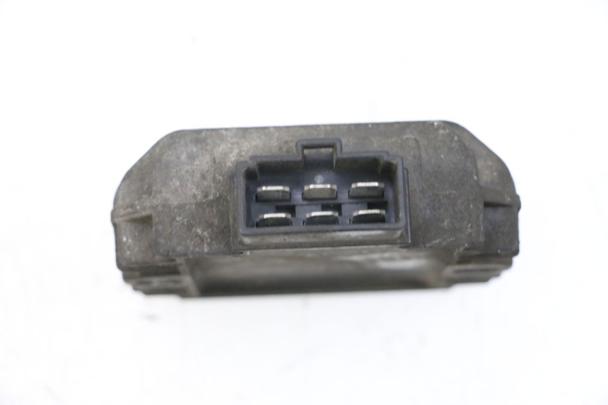 photo de REGULADOR DE CARGA PIAGGIO X8 125 (2004 - 2007) - Detalle de la pieza