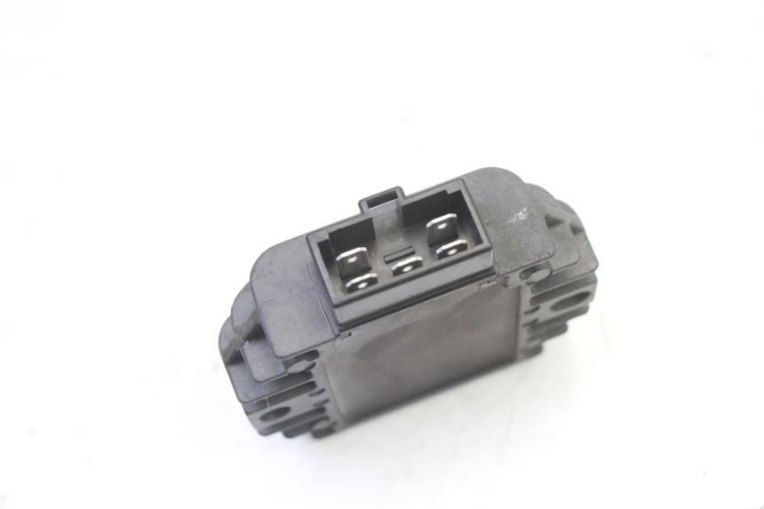 photo de REGULADOR DE CARGA PIAGGIO X9 EVOLUTION 125 (2003 - 2007) - Zoom estado de uso