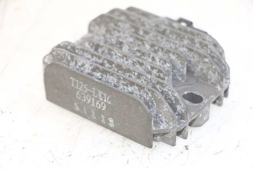 photo de REGULADOR DE CARGA PIAGGIO XEVO - X EVO 125 (2007 - 2017) - Vista principal