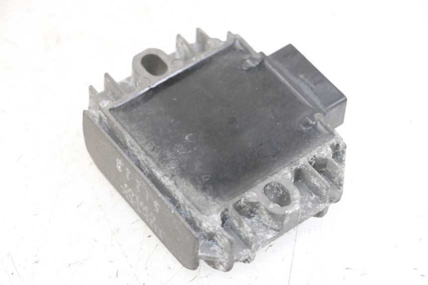 photo de REGULADOR DE CARGA PIAGGIO XEVO - X EVO 125 (2007 - 2017) - Detalle de la pieza