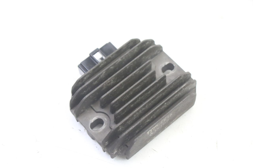 photo de REGULADOR DE CARGA PIAGGIO XEVO - X EVO 125 (2007 - 2017) - Detalle de la pieza