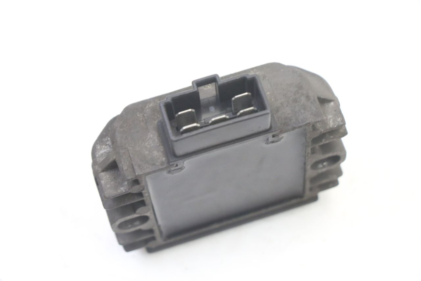 photo de REGULADOR DE CARGA PIAGGIO XEVO - X EVO 125 (2007 - 2017) - Zoom estado de uso