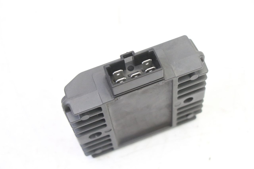 photo de REGULADOR YAMAHA XJ6 ABS 600 (2008 - 2016) - Zoom estado de uso