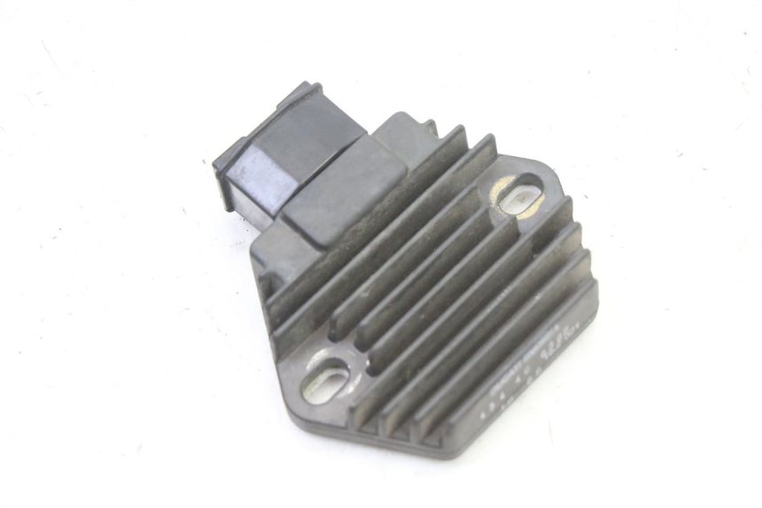 photo de REGULADOR HONDA XLV VARADERO 125 (2000 - 2006) - Detalle de la pieza