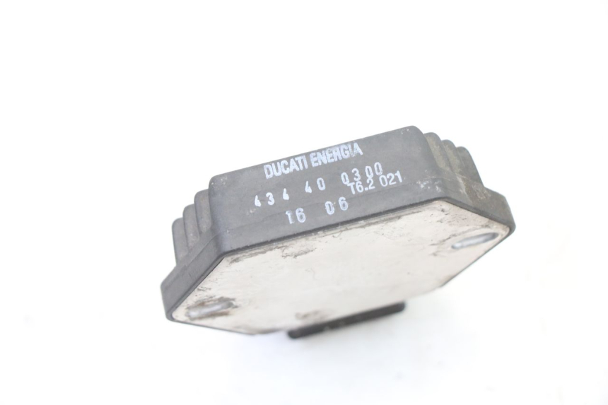 photo de REGULADOR HONDA XLV VARADERO 125 (2000 - 2006) - Otra perspectiva