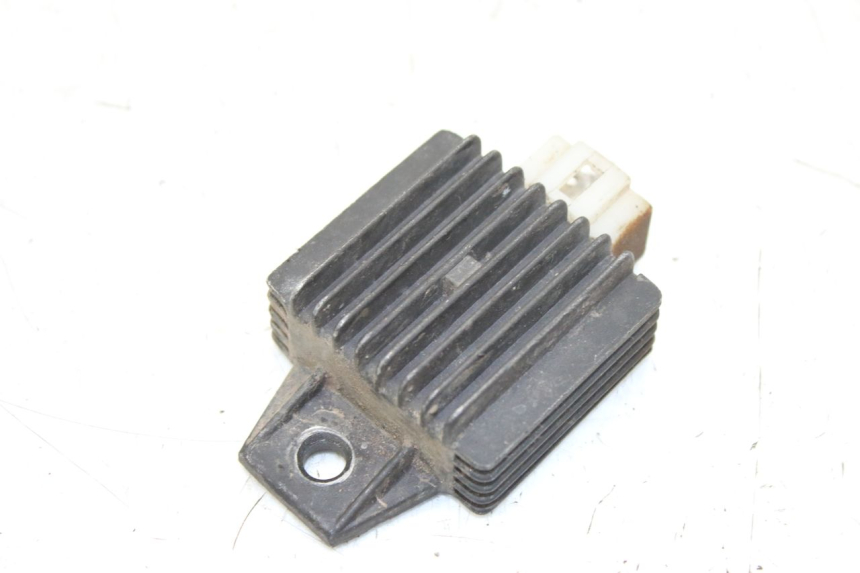 photo de REGULADOR DE CARGA ZHEJIANG XMOTOS XB-81 50 - Detalle de la pieza