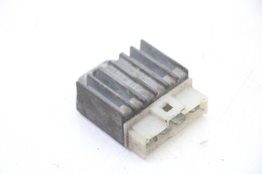 photo de REGULADOR YAMAHA AEROX 50 (1997 - 2006) - Detalle de la pieza