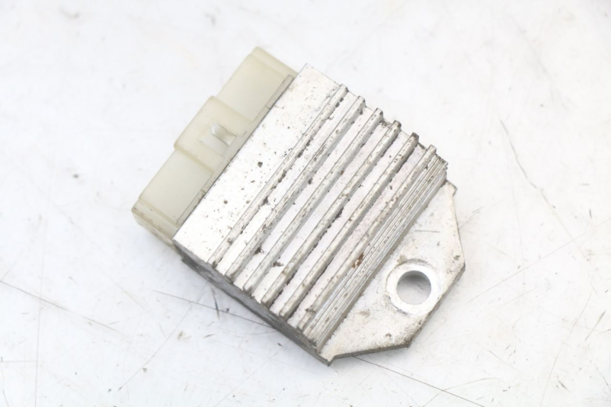 photo de REGULADOR YAMAHA BW'S NG NEXT GENERATION 50 (1996 - 2003) - Detalle de la pieza