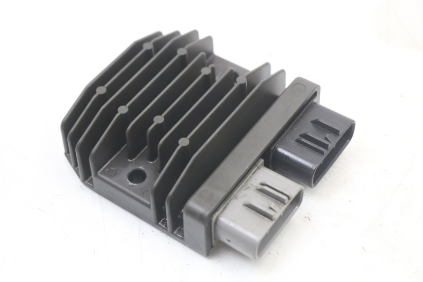 photo de REGULADOR YAMAHA FZ1 FAZER 1000 (2007 - 2009) - Vista principal