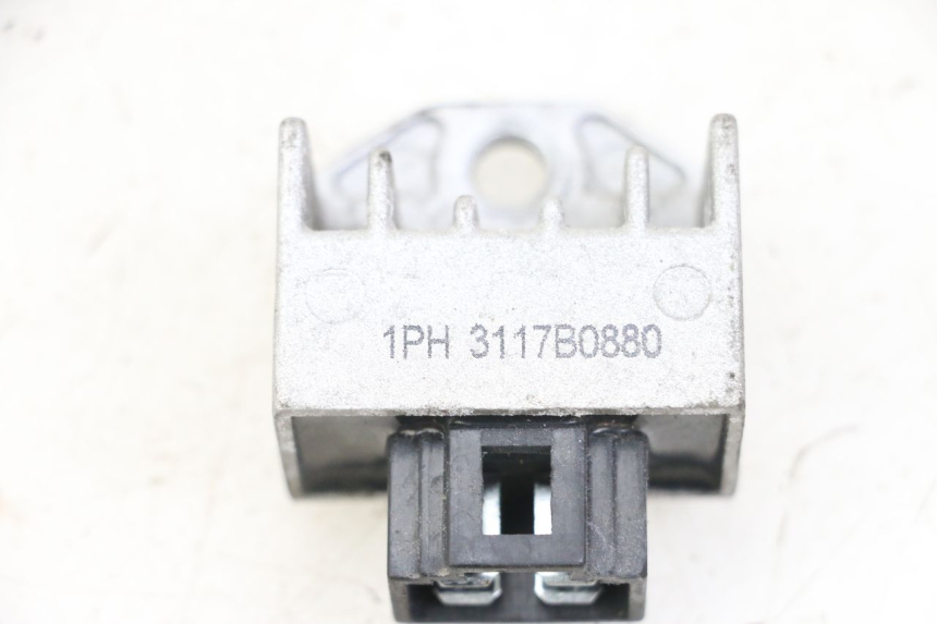 photo de REGULADOR YAMAHA NEO'S NEOS 2T EASY 50 (2013 - 2016) - Otra perspectiva