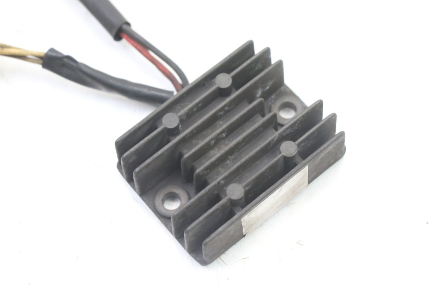 photo de REGULADOR DE CARGA YAMAHA SR 125 (1982 - 2003) - Detalle de la pieza