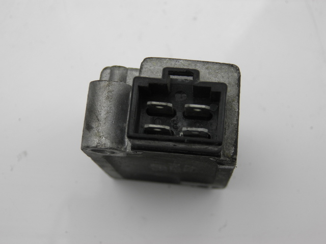 photo de REGULADOR YAMAHA TDR 125 (1997 - 1996) - Zoom estado de uso