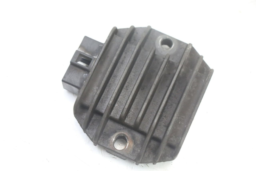 photo de REGULADOR YAMAHA X-MAX XMAX ABS 250 (2010 - 2014) - Detalle de la pieza