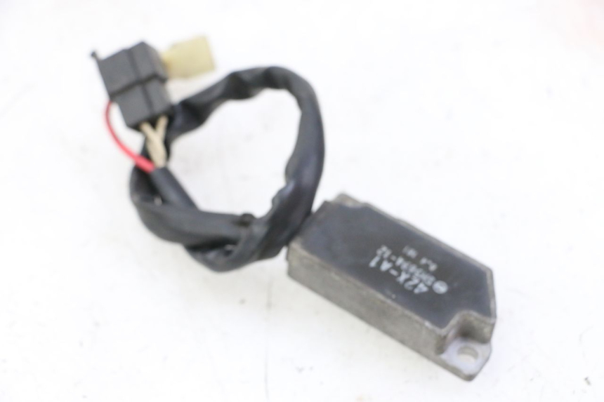 photo de REGULADOR YAMAHA XV VIRAGO 535 (1988 - 2004) - Primer plano técnico