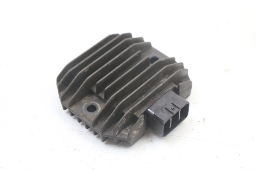 photo de REGULADOR YAMAHA XVS DRAG STAR DRAGSTAR 650 (1997 - 2007) - Vista principal