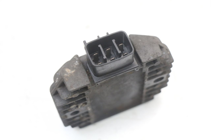 photo de REGULADOR YAMAHA XVS DRAG STAR DRAGSTAR 650 (1997 - 2007) - Zoom estado de uso