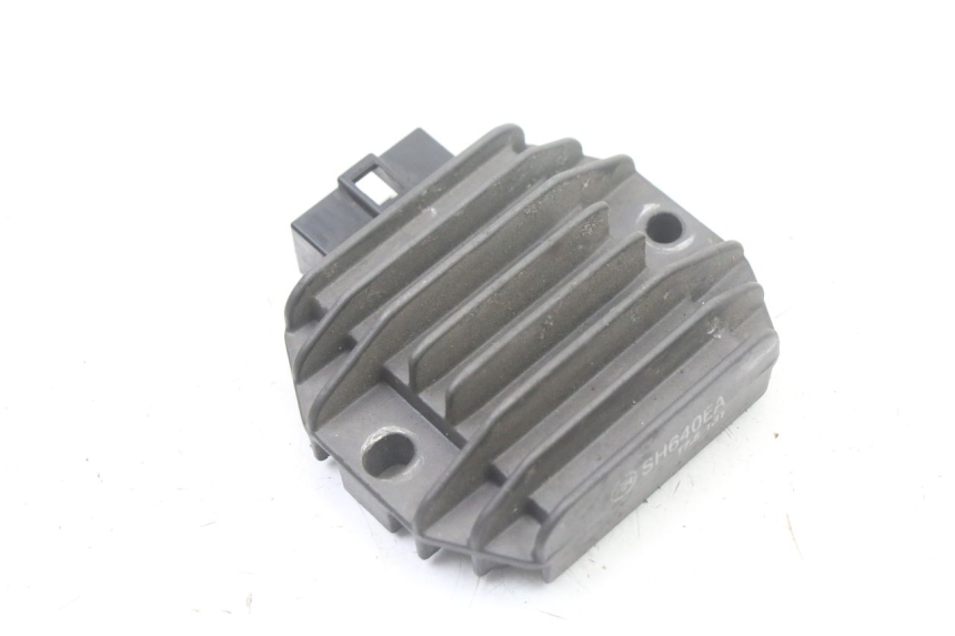 photo de REGULADOR DE CARGA YAMAHA YP MAJESTY 125 (2007 - 2010) - Detalle de la pieza