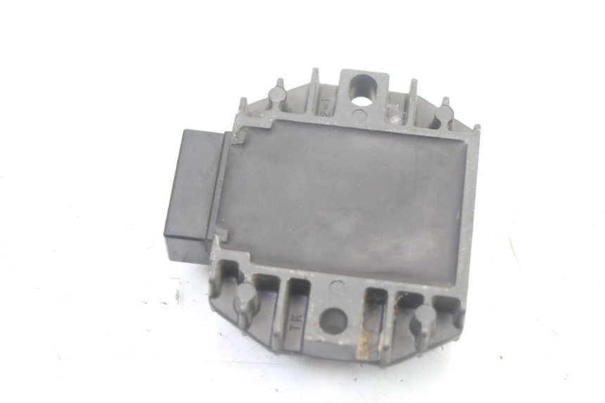 photo de REGULADOR DE CARGA YAMAHA YP MAJESTY 125 (2007 - 2010) - Otra perspectiva