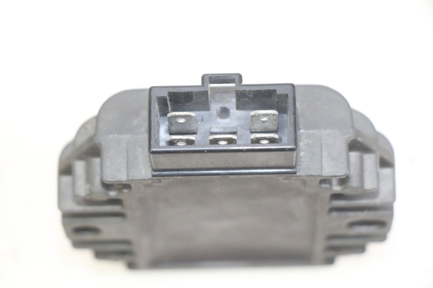 photo de REGULADOR DE CARGA YAMAHA YP MAJESTY 125 (1998 - 2001) - Zoom estado de uso