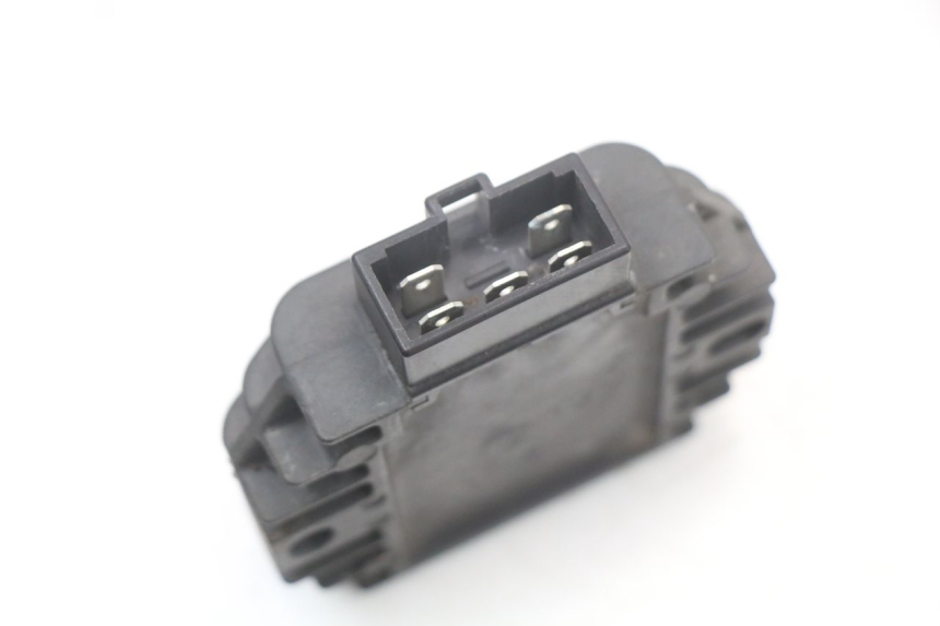 photo de REGULADOR DE CARGA YAMAHA YP MAJESTY 125 (2002 - 2006) - Zoom estado de uso