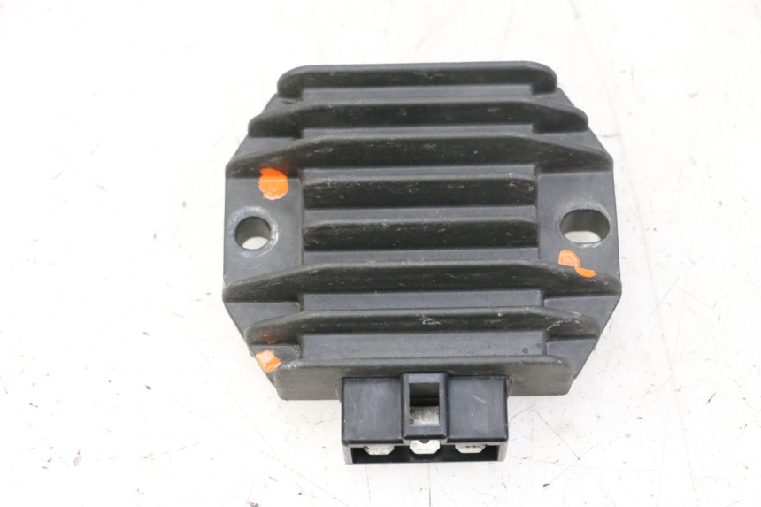 photo de REGULADOR DE CARGA YAMAHA YP MAJESTY 125 (2002 - 2006) - Vista principal