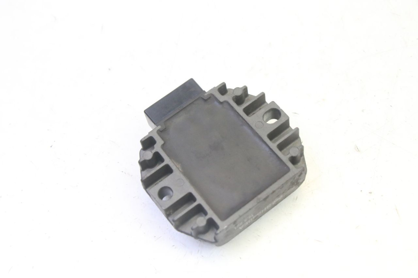 photo de REGULADOR DE CARGA YAMAHA YP MAJESTY 125 (2007 - 2010) - Zoom estado de uso