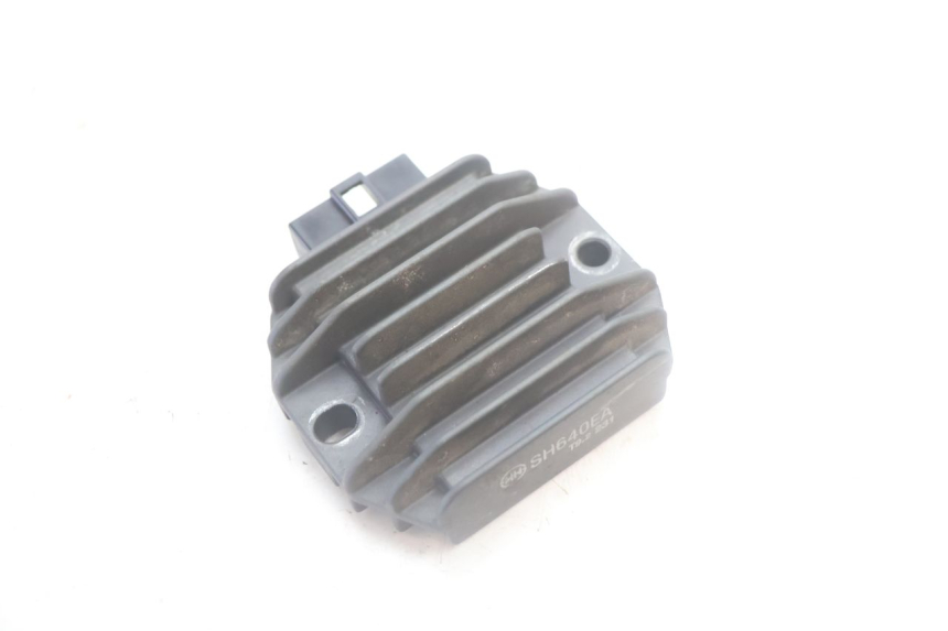 photo de REGULADOR DE CARGA YAMAHA YP MAJESTY 125 (2007 - 2010) - Detalle de la pieza