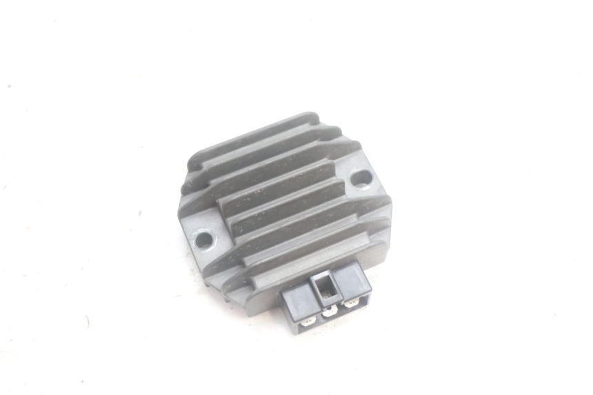 photo de REGULADOR DE CARGA YAMAHA YP MAJESTY 125 (2002 - 2006) - Vista principal