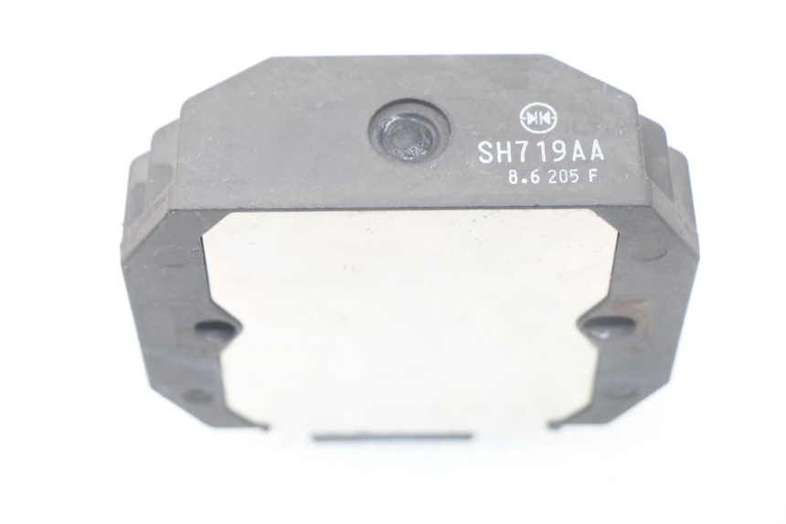 photo de REGULADOR YAMAHA YP T-MAX TMAX 530 (2017 - 2020) - Otra perspectiva