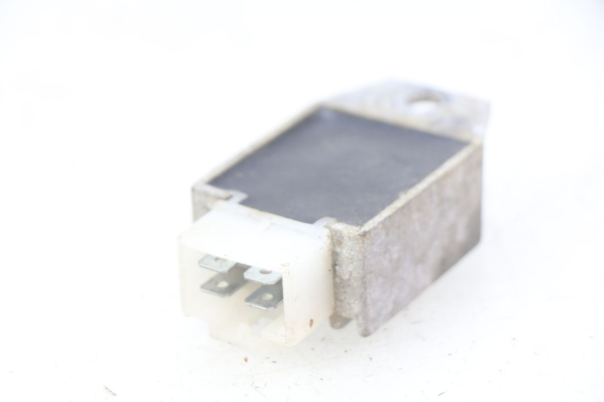 photo de REGULADOR DE CARGA YIYING YY50QT-10 50 (2007 - 2022) - Detalle de la pieza