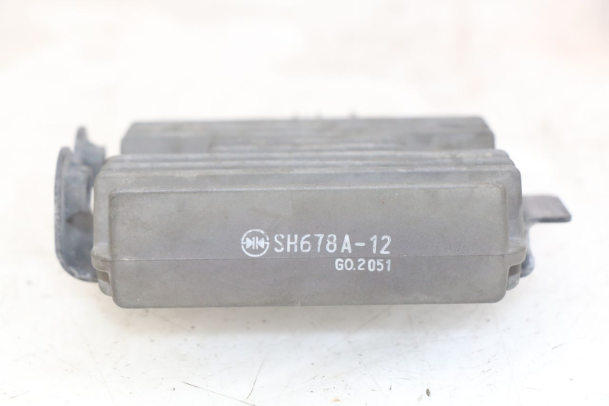 photo de REGULADOR DE CARGA KAWASAKI Z 750 (2007 - 2013) - Otra perspectiva