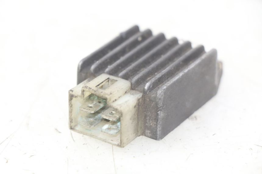 photo de REGULADOR DE CARGA PEUGEOT ZENITH 50 (1994 - 1999) - Detalle de la pieza