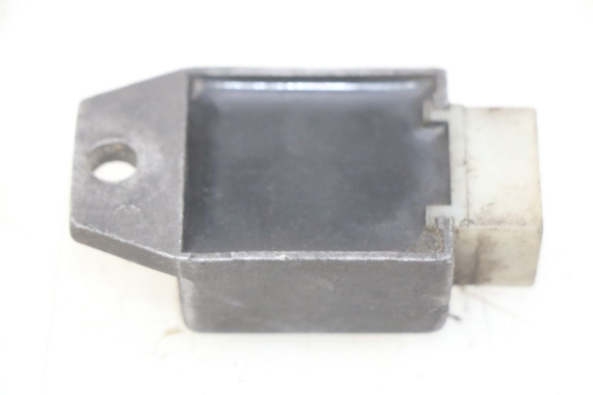 photo de REGULADOR DE CARGA PEUGEOT ZENITH 50 (1994 - 1999) - Zoom estado de uso