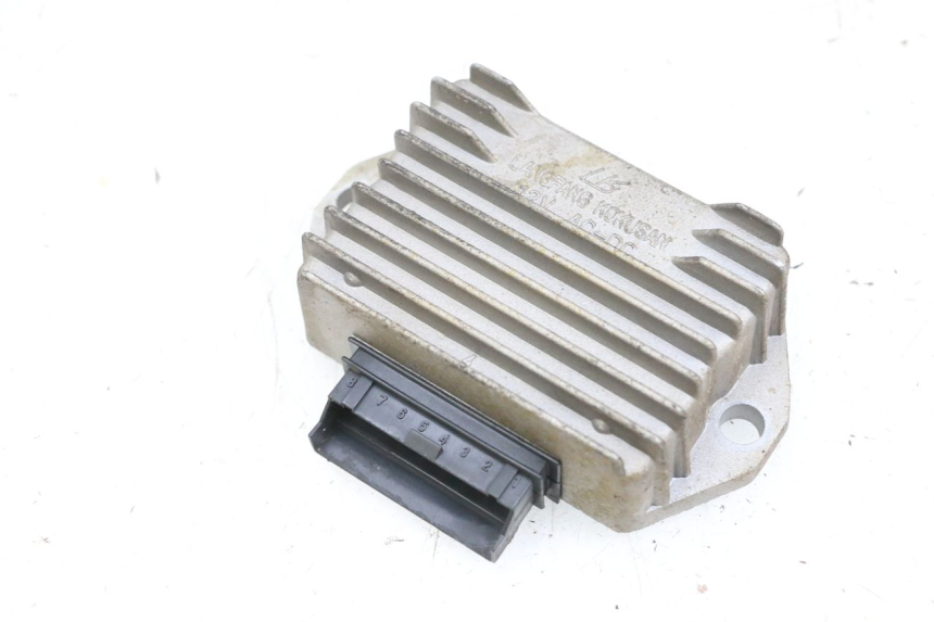 photo de REGULADOR DE CARGA PIAGGIO ZIP 2T 50 (2009 - 2019) - Vista principal