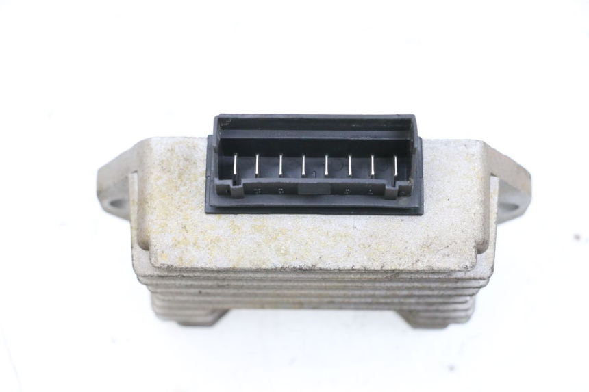 photo de REGULADOR DE CARGA PIAGGIO ZIP 2T 50 (2009 - 2019) - Detalle de la pieza