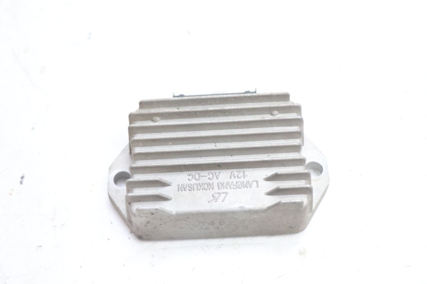 photo de REGULADOR DE CARGA PIAGGIO ZIP 2T 50 (2009 - 2019) - Detalle de la pieza