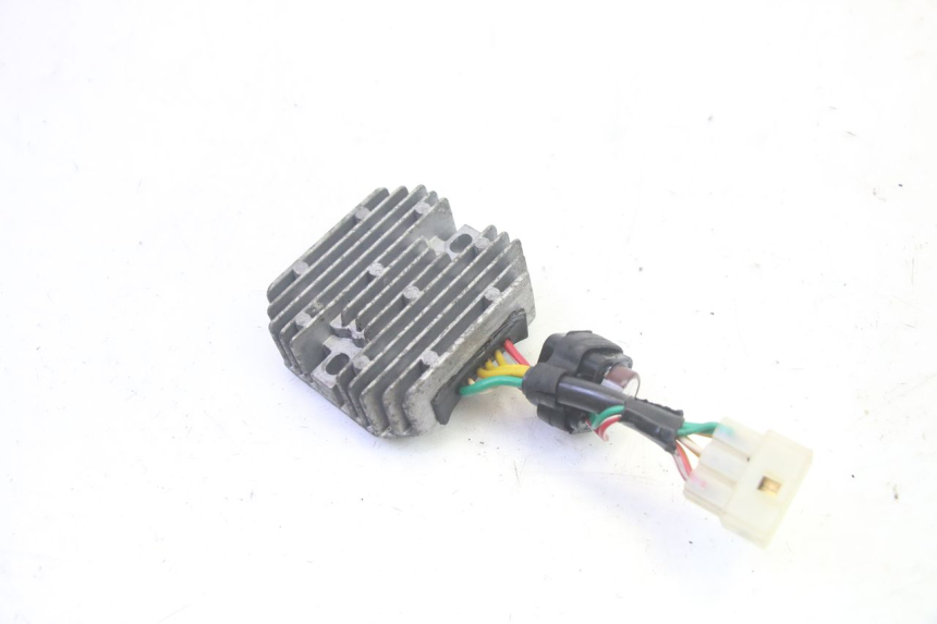 photo de REGULADOR DE CARGA PIAGGIO ZIP 4T 50 (2018 - 2020) - Detalle de la pieza