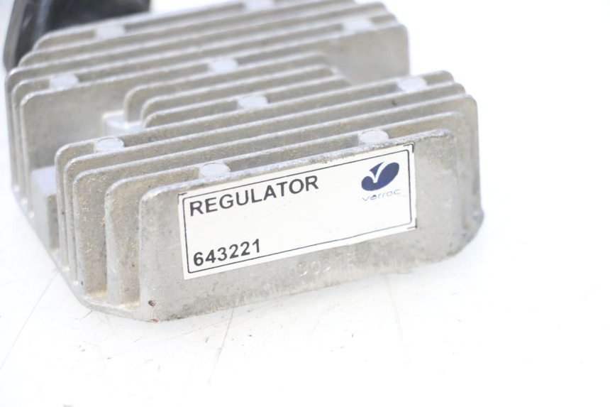 photo de REGULADOR DE CARGA PIAGGIO ZIP 4T 50 (2018 - 2020) - Detalle de la pieza