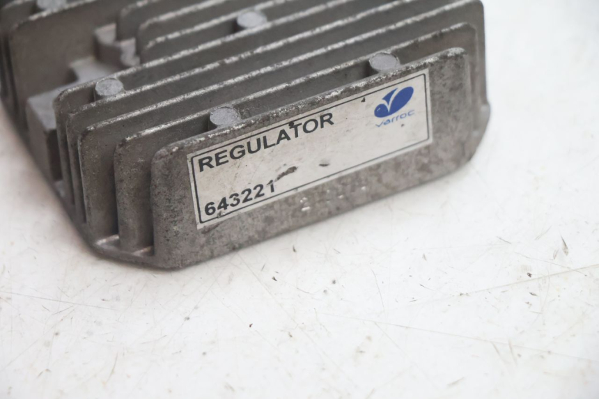 photo de REGULADOR DE CARGA PIAGGIO ZIP 4T 50 (2018 - 2020) - Zoom estado de uso