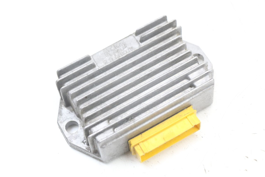 photo de REGULADOR PIAGGIO ZIP RST 50 (1996 - 1998) - Vista principal