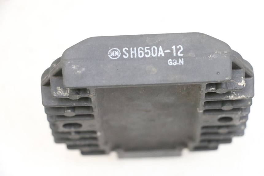 photo de REGULADOR KAWASAKI ZR 7 750 (1999 - 2004) - Zoom estado de uso