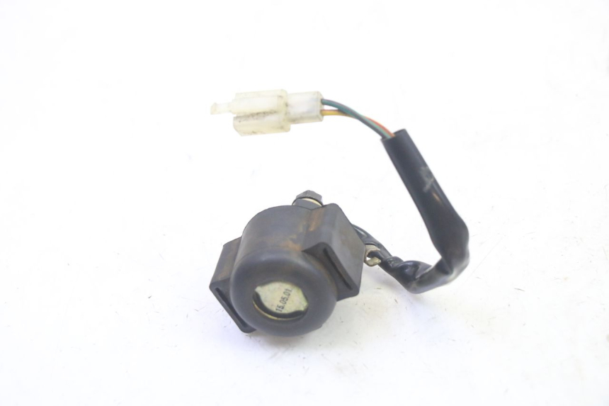 photo de RELE ARRANQUE QUADRO 4 4D 350 (2015 - 2018) - Zoom estado de uso