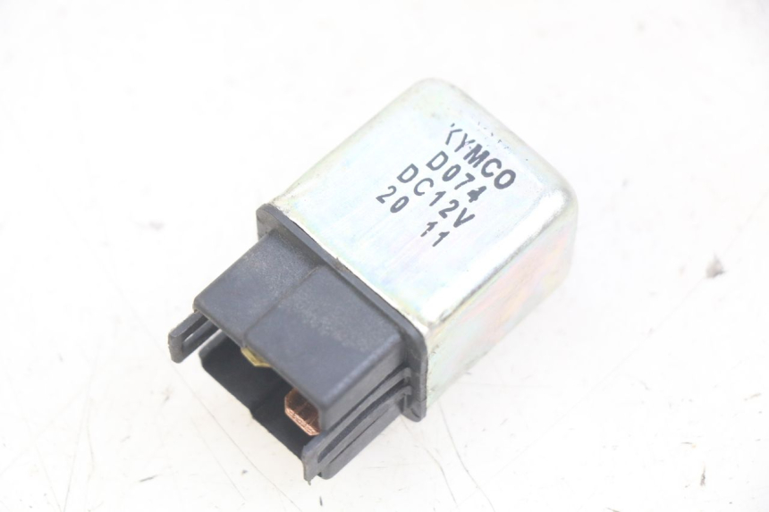 photo de RELE ARRANQUE KYMCO AGILITY 16+ 4T 50 (2018 - 2023) - Otra perspectiva