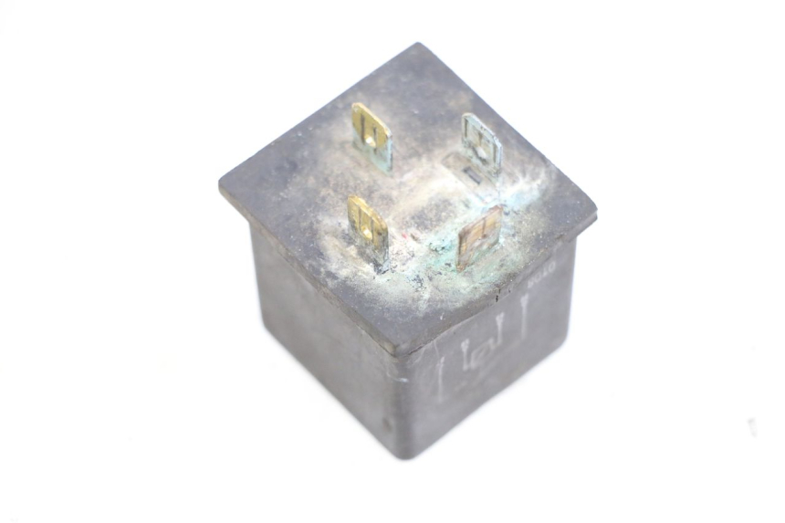 photo de RELé DE ARRANQUE MBK BOOSTER SPIRIT 50 (2004 - 2017) - Primer plano técnico