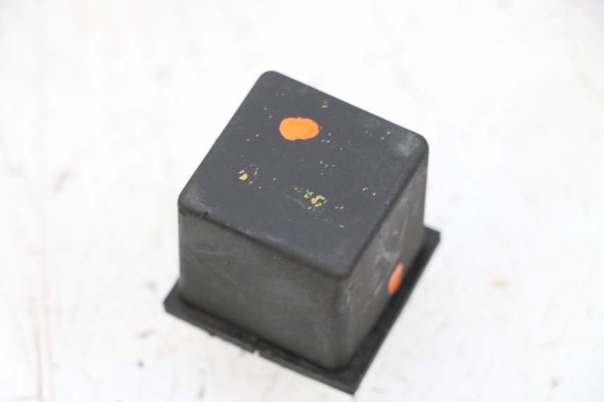 photo de RELE ARRANQUE MBK BOOSTER SPIRIT NAKED 50 (2004 - 2017) - Otra perspectiva