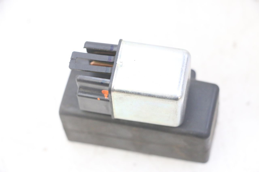 photo de RELE ARRANQUE HONDA CRF-F CRF F 110 (2019 - 2022) - Primer plano técnico