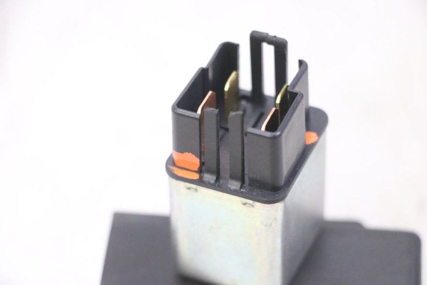 photo de RELE ARRANQUE HONDA CRF-F CRF F 110 (2019 - 2022) - Detalles de los puntos de fijación