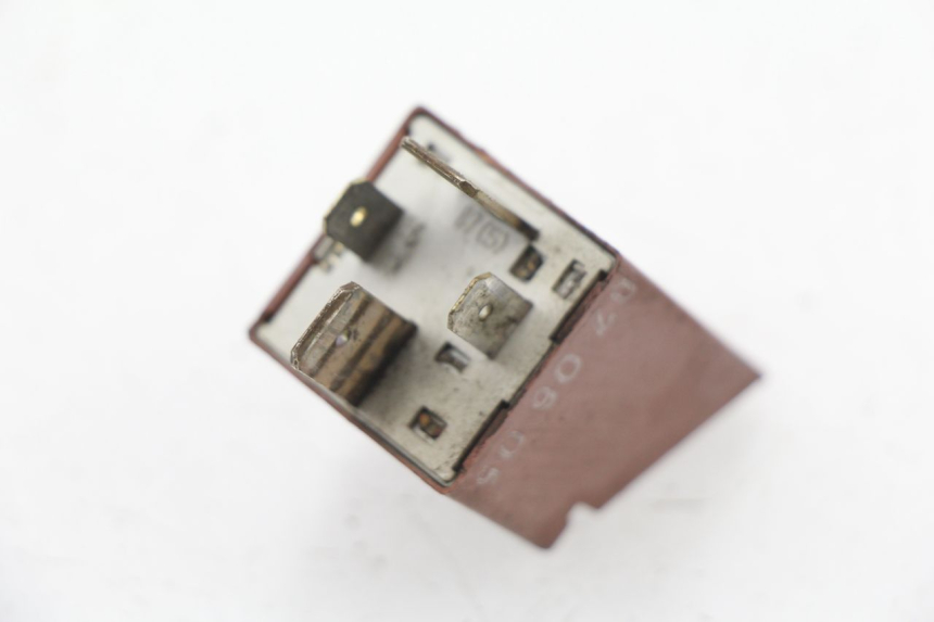 photo de RELE ARRANQUE PIAGGIO FLY 2T 50 (2004 - 2017) - Zoom estado de uso